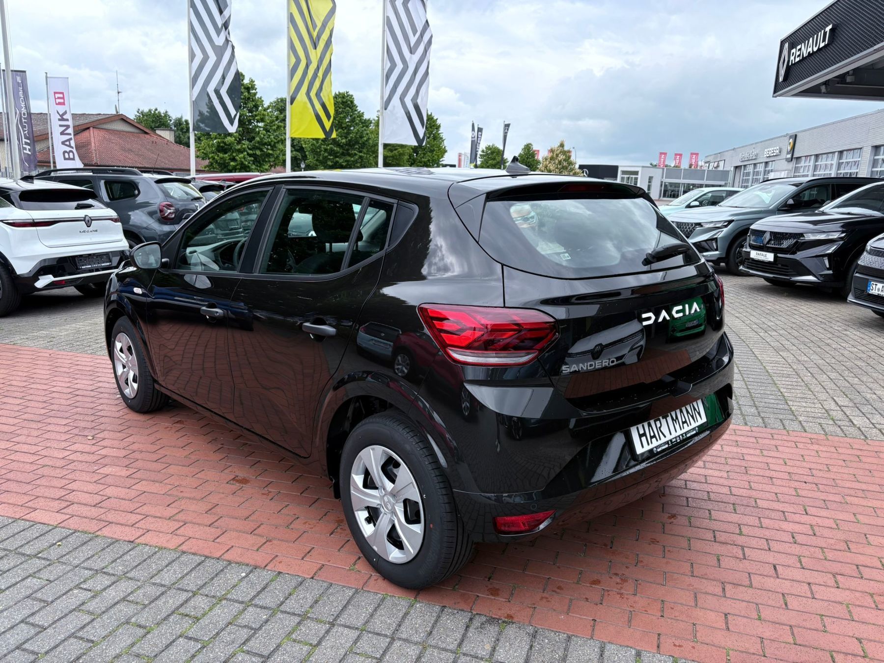 DACIA Sandero Essential TCe 90 DACIA Sandero Essential TCe 90