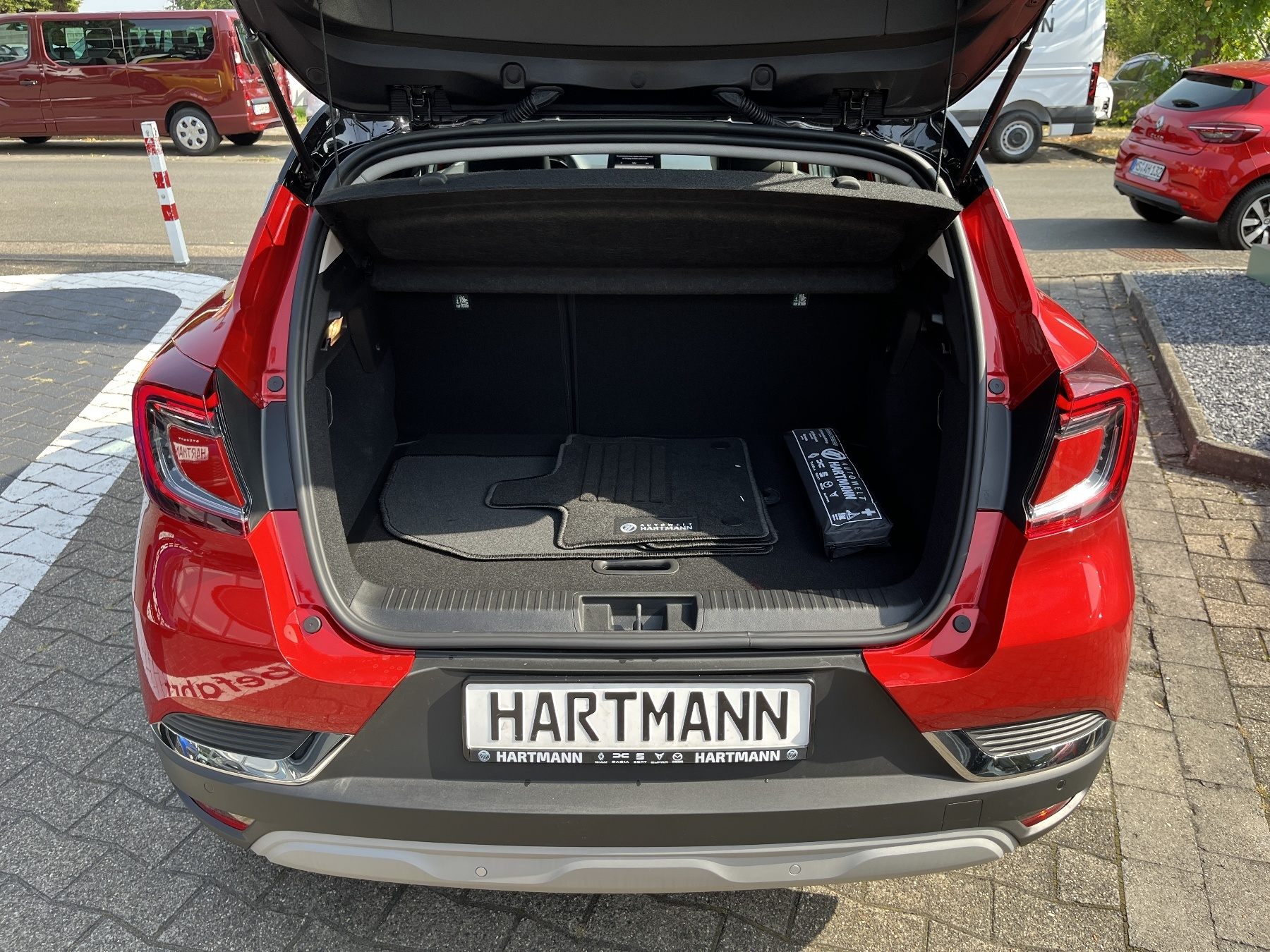 RENAULT Captur TECHNO TCe 140 EDC RENAULT Captur TECHNO TCe 140 EDC