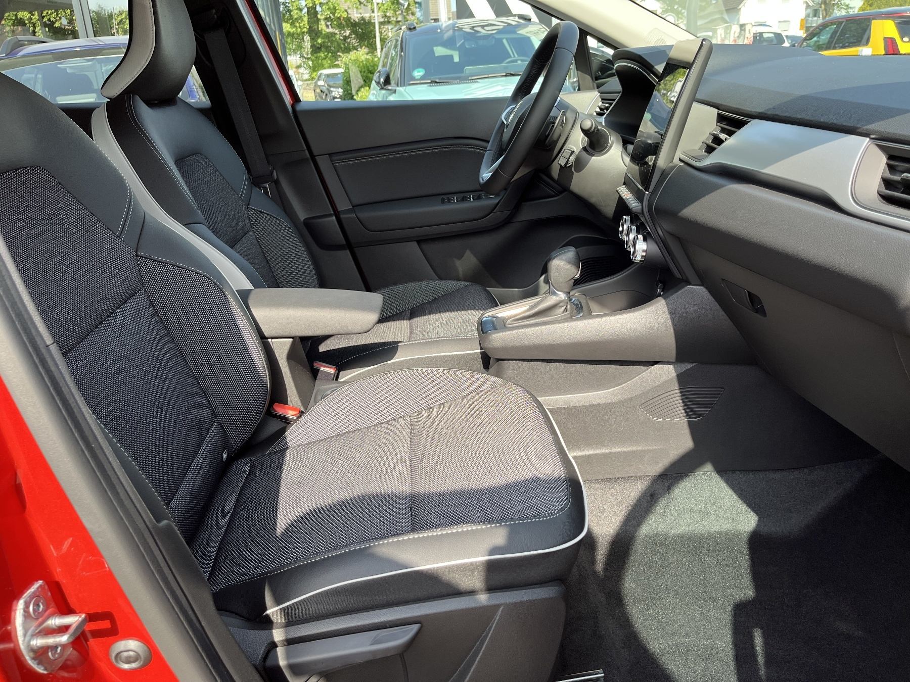 RENAULT Captur TECHNO TCe 140 EDC RENAULT Captur TECHNO TCe 140 EDC