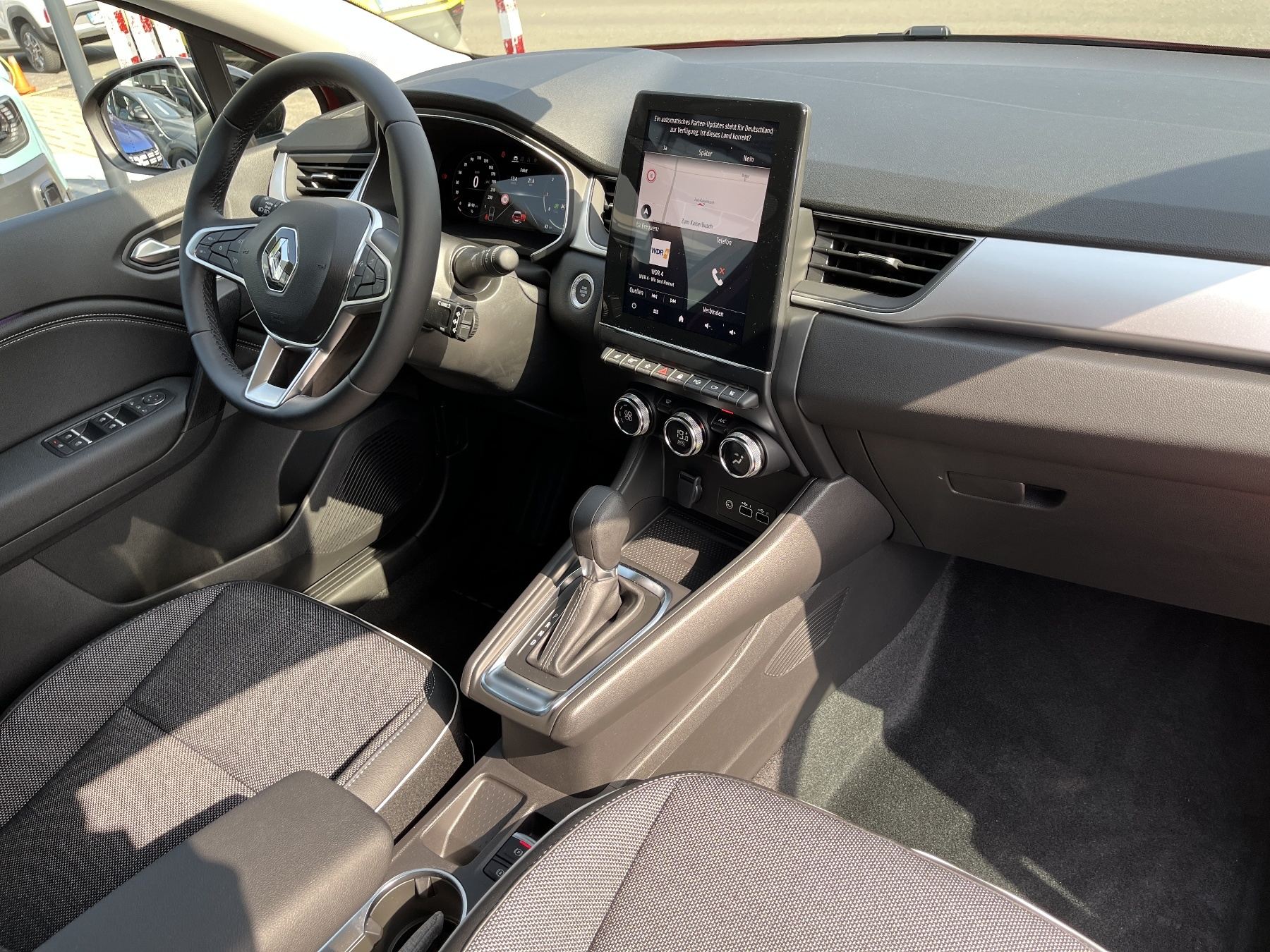 RENAULT Captur TECHNO TCe 140 EDC RENAULT Captur TECHNO TCe 140 EDC