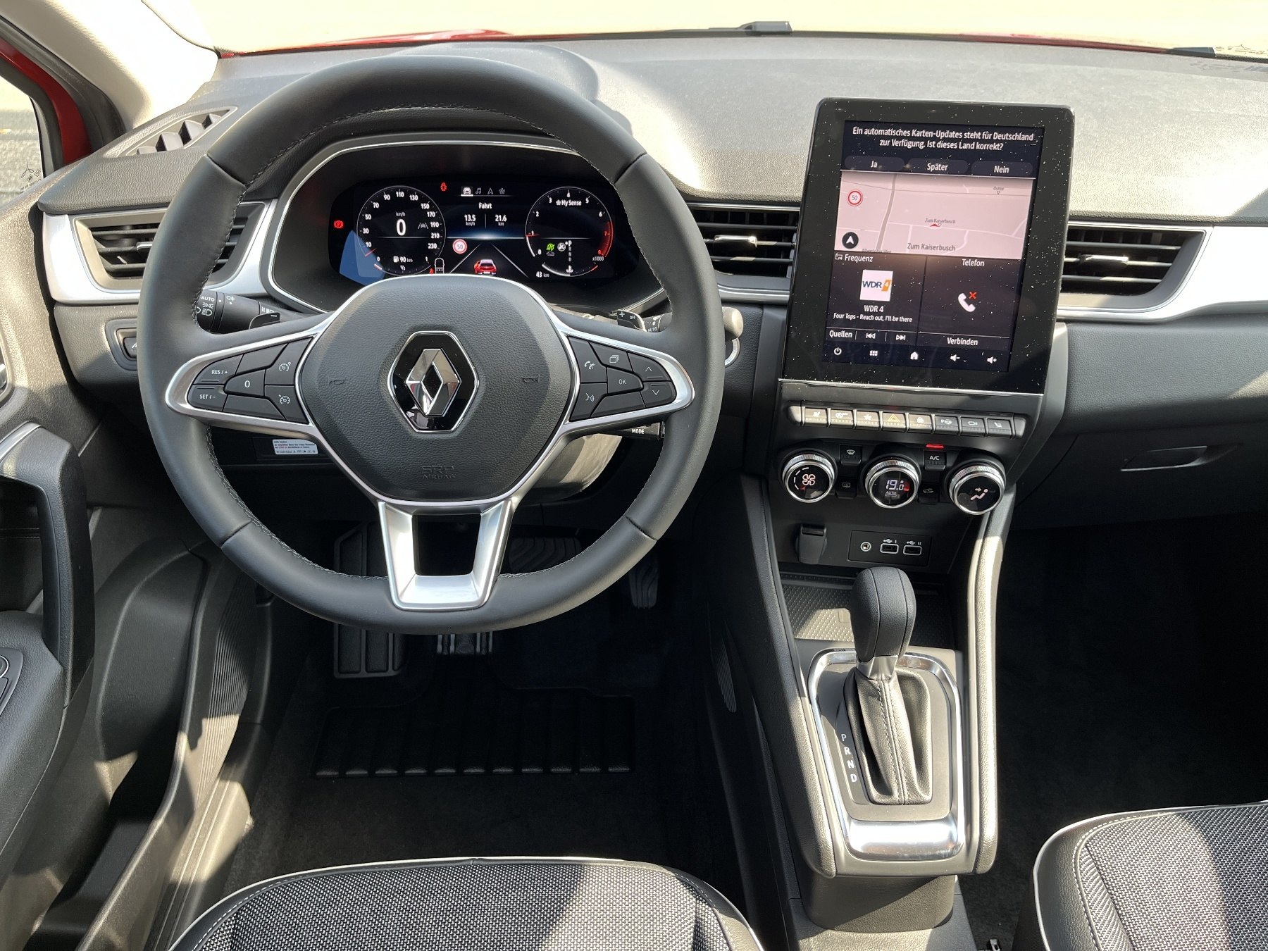 RENAULT Captur TECHNO TCe 140 EDC RENAULT Captur TECHNO TCe 140 EDC