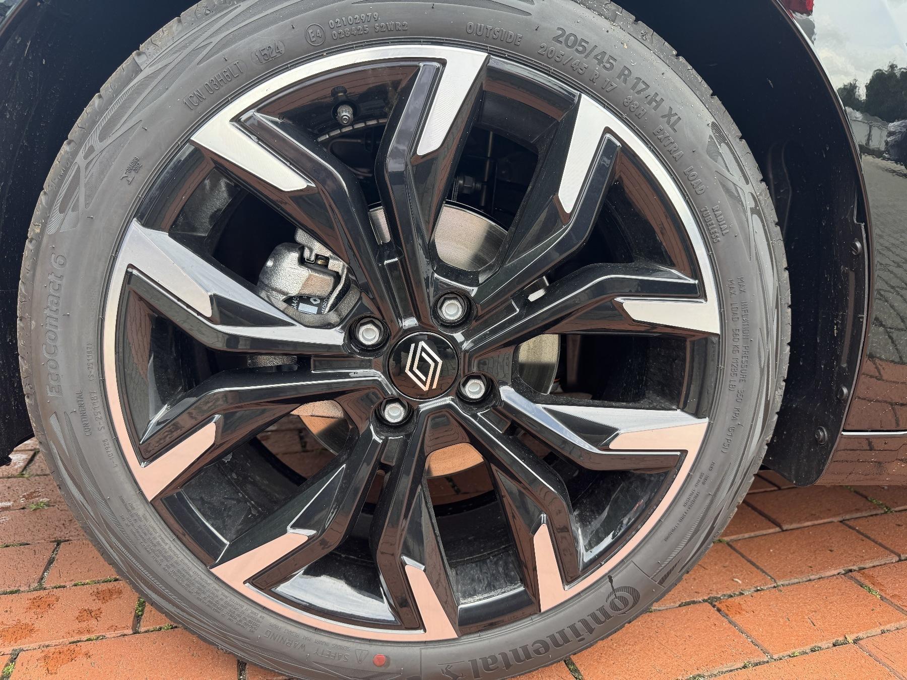 RENAULT Clio Techno TCe 90 RENAULT Clio Techno TCe 90