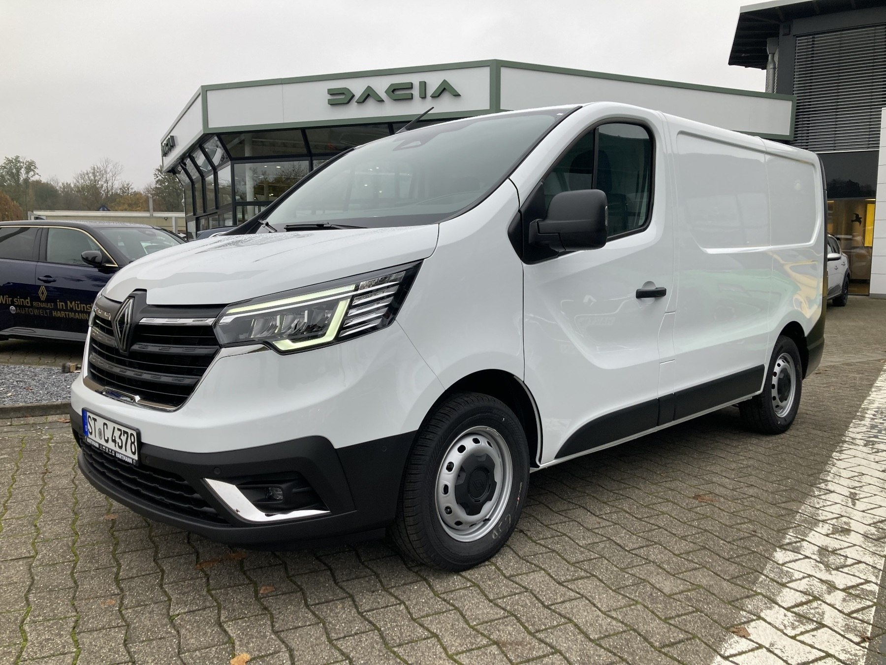 RENAULT Trafic Lkw Komfort L1H1 2,8t Blue dCi 150 EDC RENAULT Trafic Lkw Komfort L1H1 2,8t Blue dCi 150 EDC