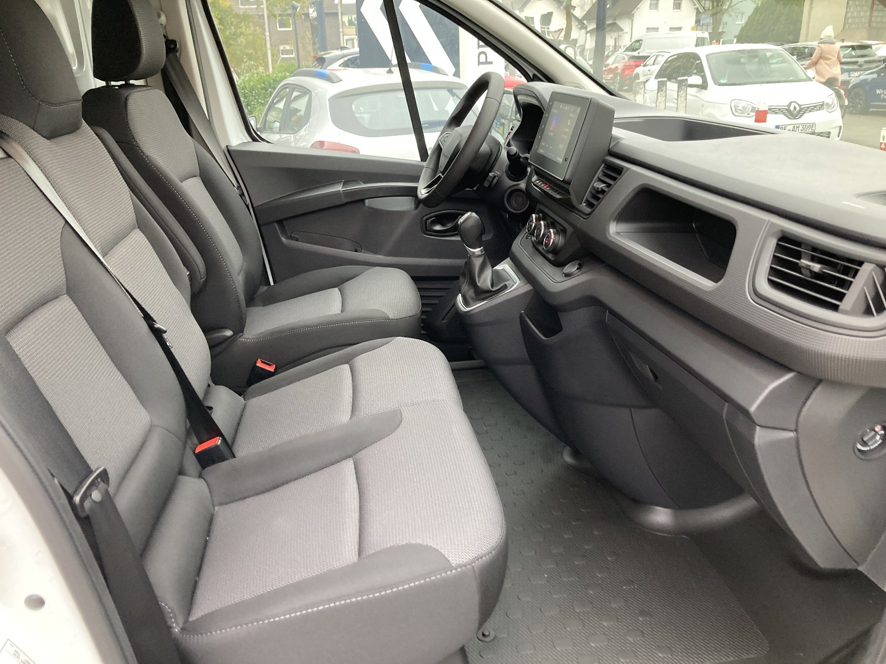 RENAULT Trafic Lkw Komfort L1H1 2,8t Blue dCi 150 EDC RENAULT Trafic Lkw Komfort L1H1 2,8t Blue dCi 150 EDC