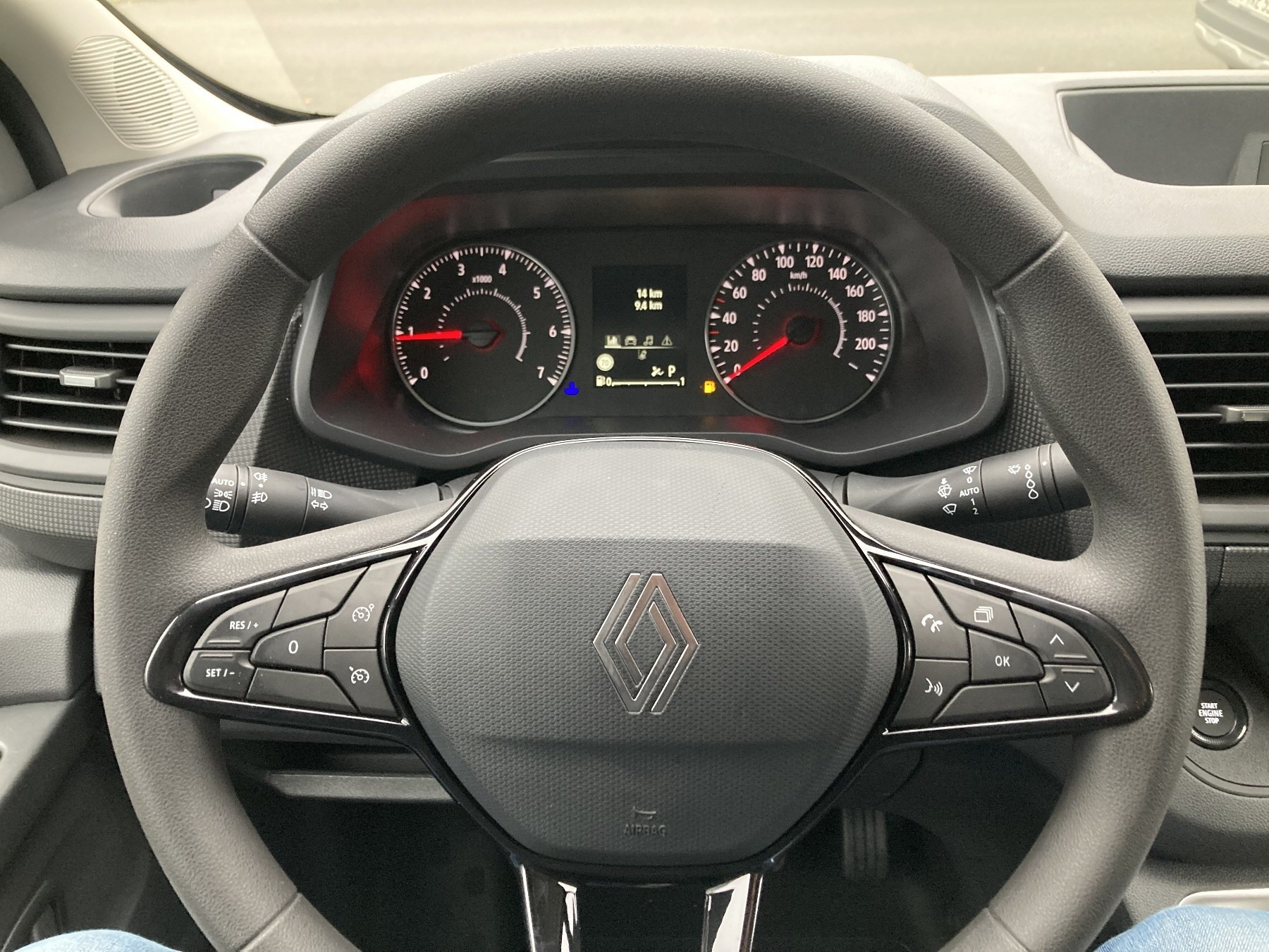 RENAULT Trafic Lkw Komfort L1H1 2,8t Blue dCi 150 EDC RENAULT Trafic Lkw Komfort L1H1 2,8t Blue dCi 150 EDC