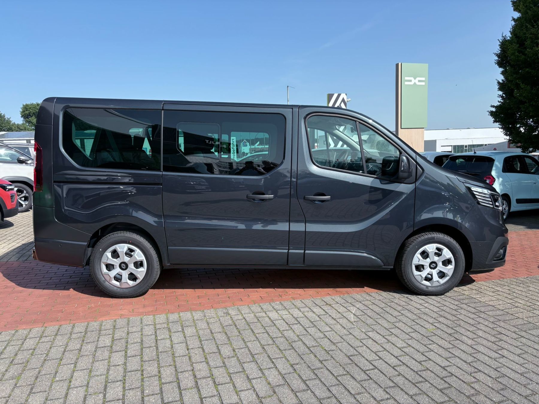 RENAULT Trafic Pkw Evolution Blue dCi 150 RENAULT Trafic Pkw Evolution Blue dCi 150