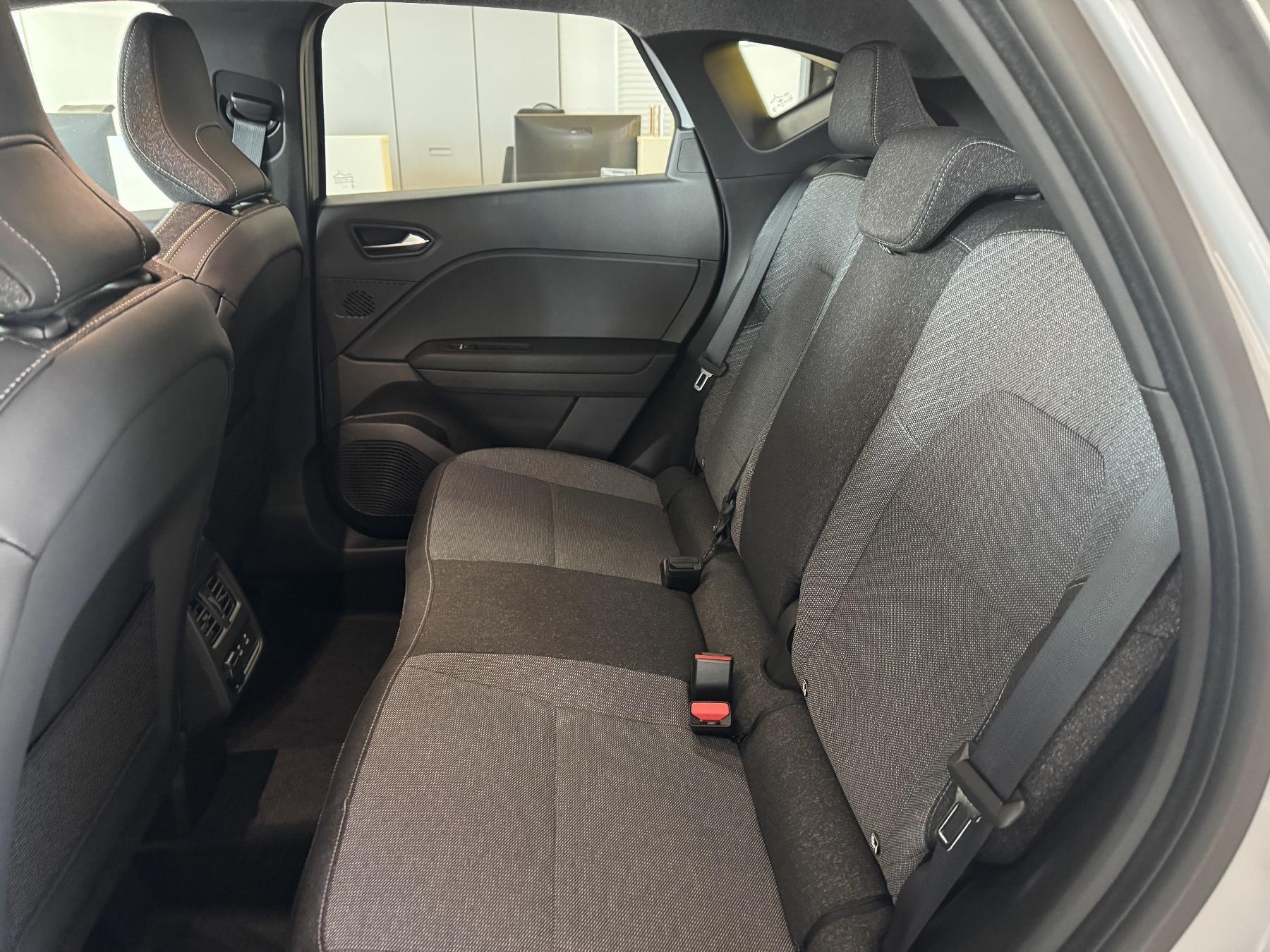 RENAULT Captur Evolution TCe 90 RENAULT Captur Evolution TCe 90