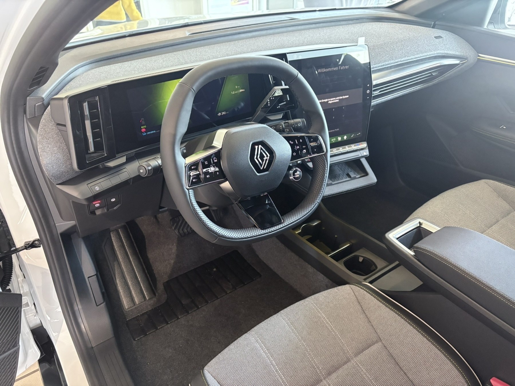 RENAULT Megane E-Tech Techno 220 Comfort Range RENAULT Megane E-Tech Techno 220 Comfort Range