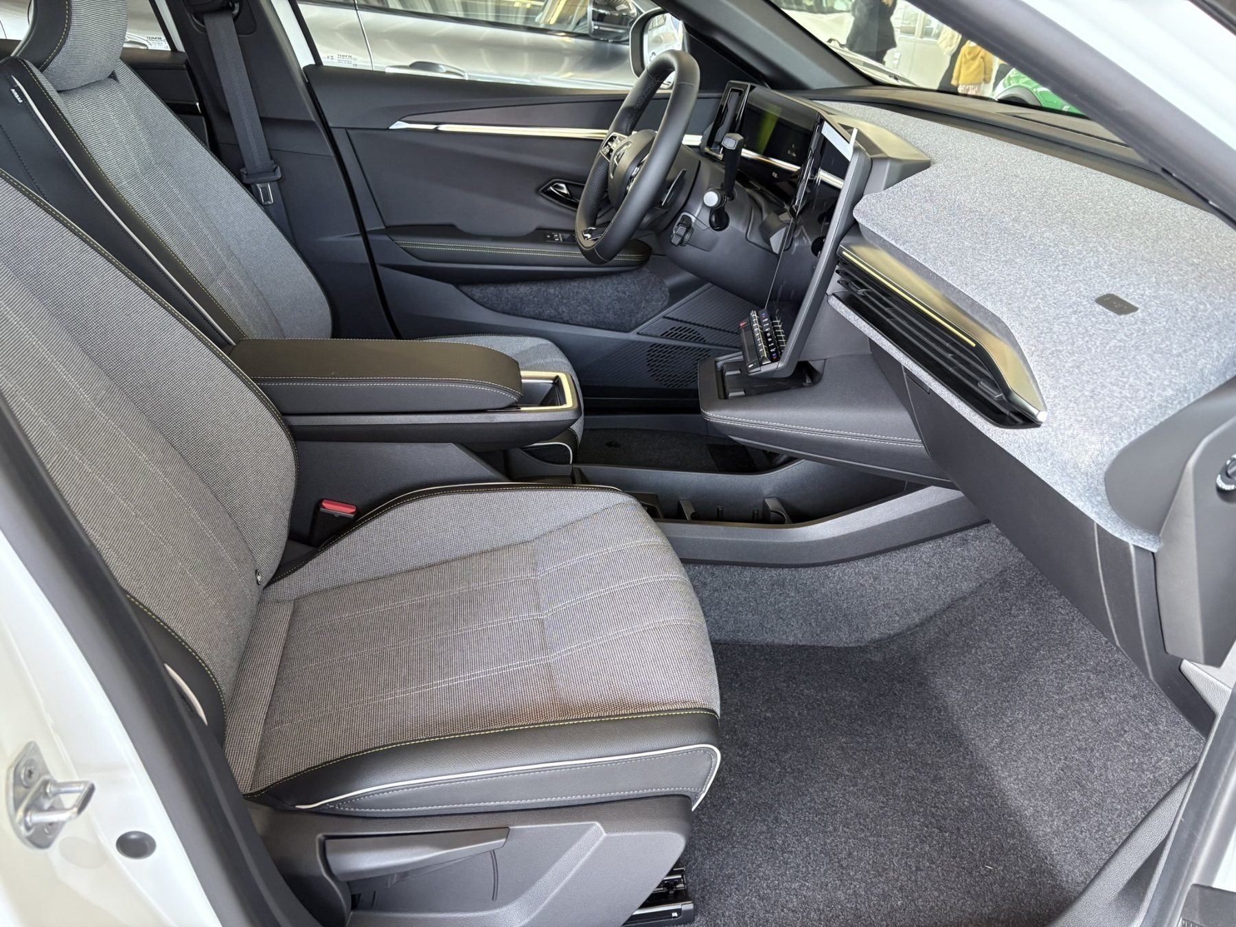 RENAULT Megane E-Tech Techno 220 Comfort Range RENAULT Megane E-Tech Techno 220 Comfort Range