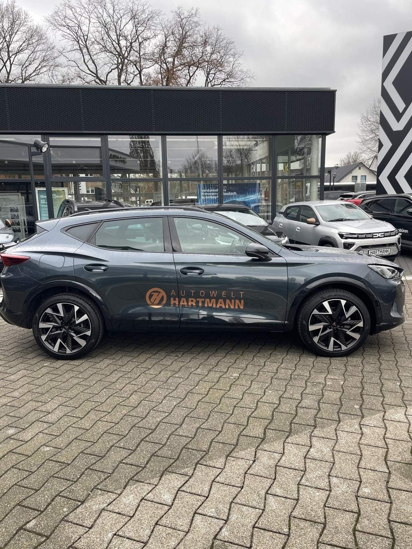 CUPRA Formentor 1.5 eTSI 110 kW CUPRA Formentor 1.5 eTSI 110 kW