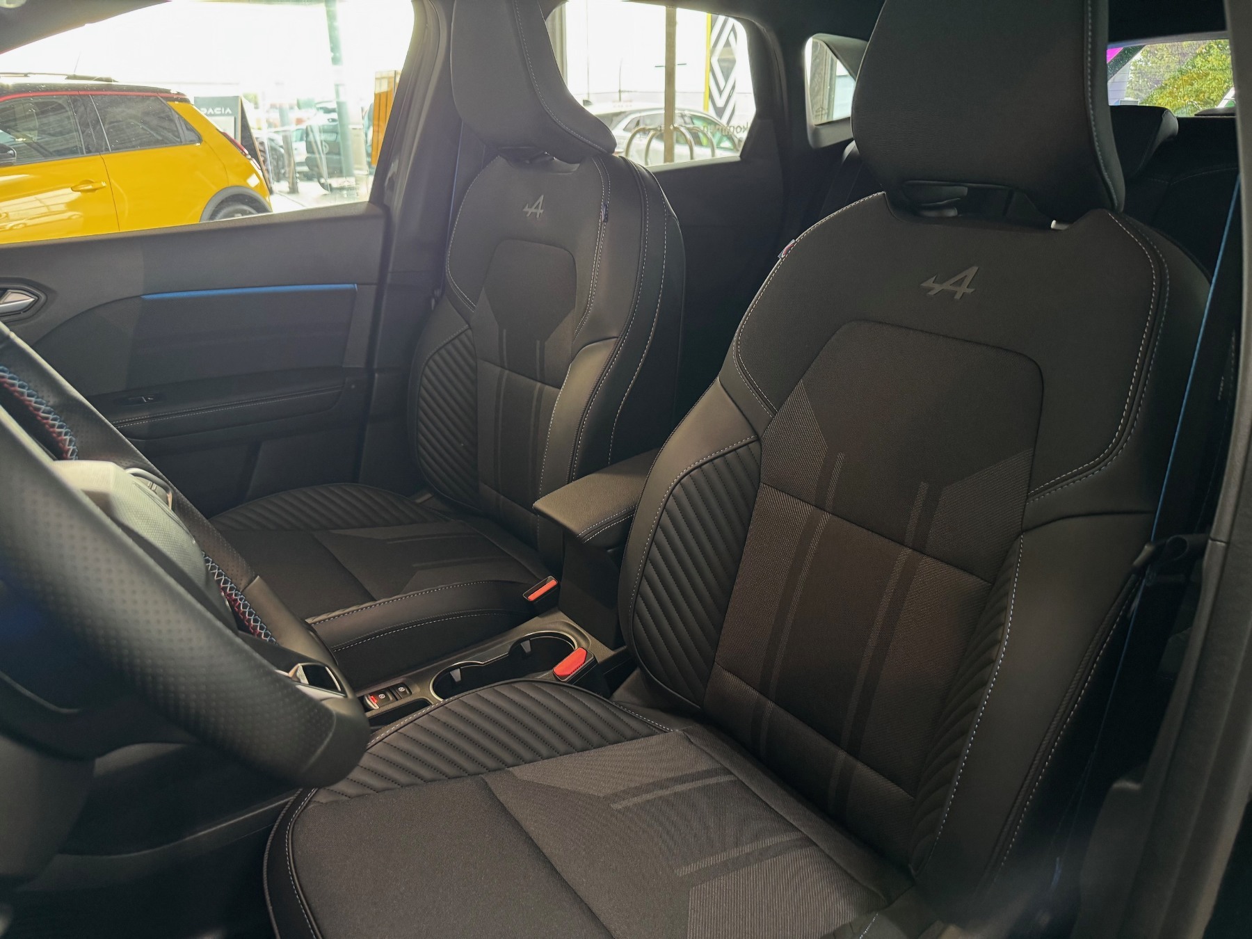 RENAULT Symbioz Esprit Alpine Mild Hybrid 140 RENAULT Symbioz Esprit Alpine Mild Hybrid 140