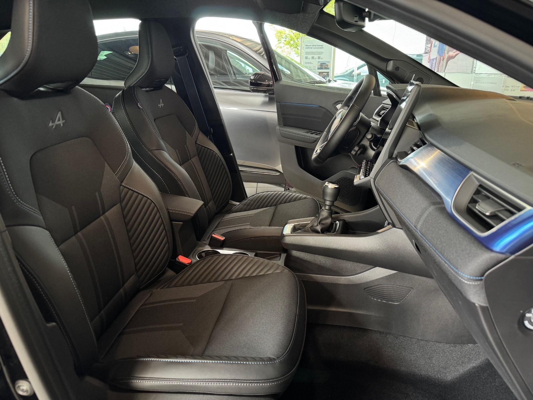 RENAULT Symbioz Esprit Alpine Mild Hybrid 140 RENAULT Symbioz Esprit Alpine Mild Hybrid 140