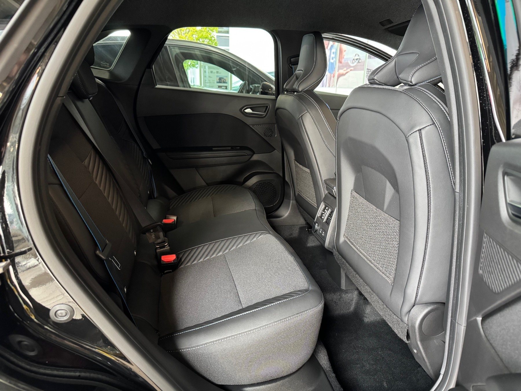 RENAULT Symbioz Esprit Alpine Mild Hybrid 140 RENAULT Symbioz Esprit Alpine Mild Hybrid 140