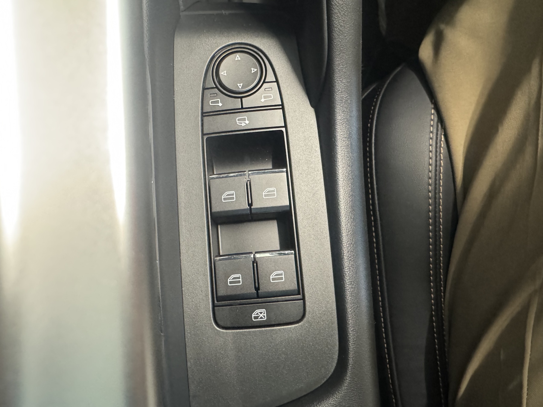 MAZDA CX-60 3.3L e-SKYACTIV D 254ps AWD Homura Plus MAZDA CX-60 3.3L e-SKYACTIV D 254ps AWD Homura Plus