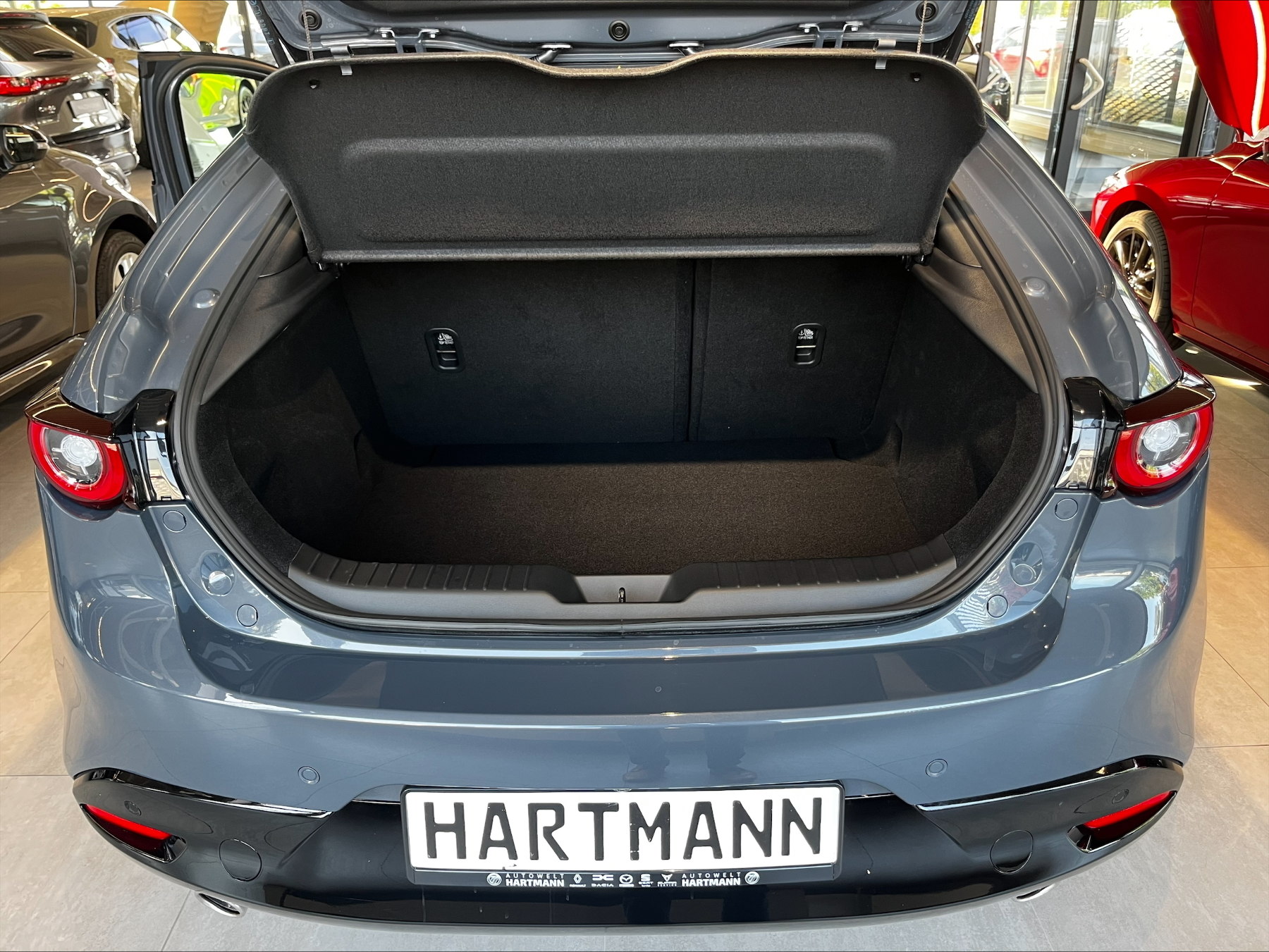 MAZDA 3 2.5L e-SKYACTIV G 140ps 6AT FWD Exclusive-line MAZDA 3 2.5L e-SKYACTIV G 140ps 6AT FWD Exclusive-line