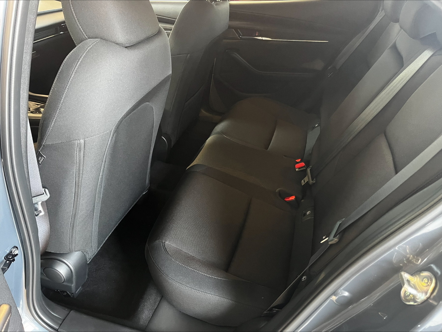 MAZDA 3 2.5L e-SKYACTIV G 140ps 6AT FWD Exclusive-line MAZDA 3 2.5L e-SKYACTIV G 140ps 6AT FWD Exclusive-line