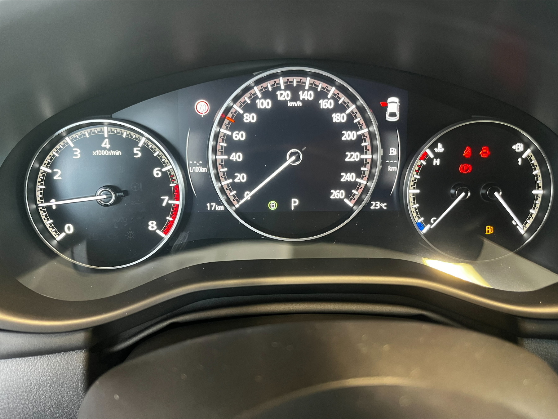 MAZDA 3 2.5L e-SKYACTIV G 140ps 6AT FWD Exclusive-line MAZDA 3 2.5L e-SKYACTIV G 140ps 6AT FWD Exclusive-line