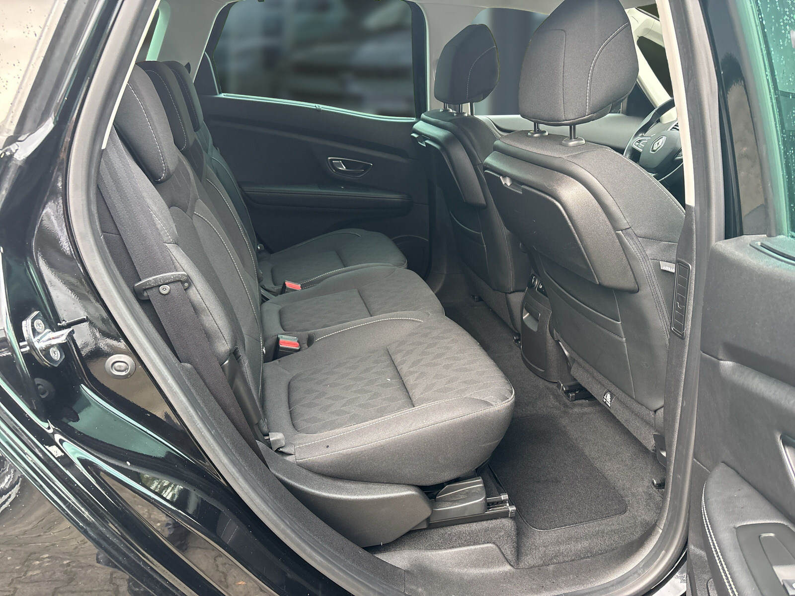 RENAULT Scenic LIMITED Deluxe ENERGY TCe 140 RENAULT Scenic LIMITED Deluxe ENERGY TCe 140