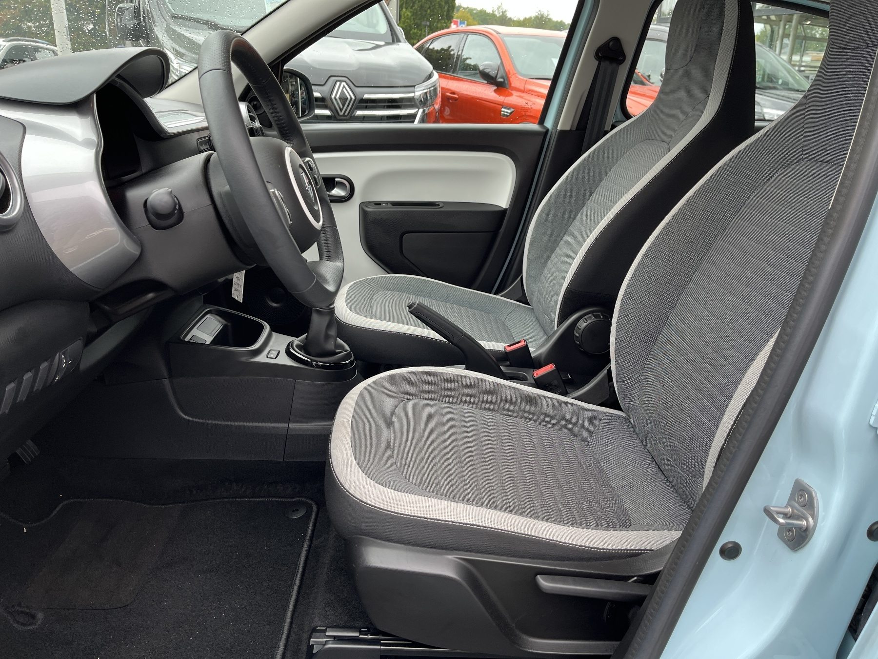 RENAULT Twingo III Limited SCe 65 R&GO + Klimapaket RENAULT Twingo III Limited SCe 65 R&GO + Klimapaket