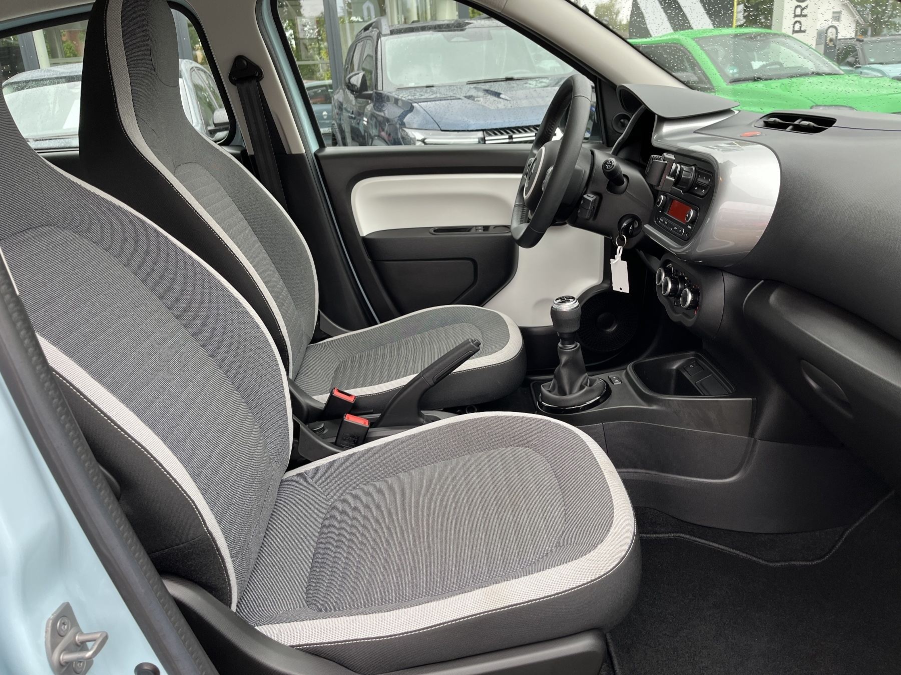 RENAULT Twingo III Limited SCe 65 R&GO + Klimapaket RENAULT Twingo III Limited SCe 65 R&GO + Klimapaket