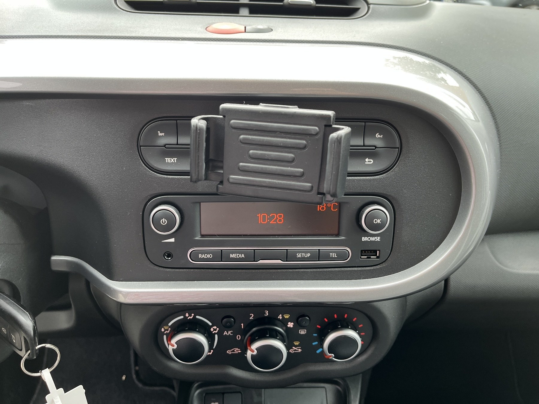 RENAULT Twingo III Limited SCe 65 R&GO + Klimapaket RENAULT Twingo III Limited SCe 65 R&GO + Klimapaket