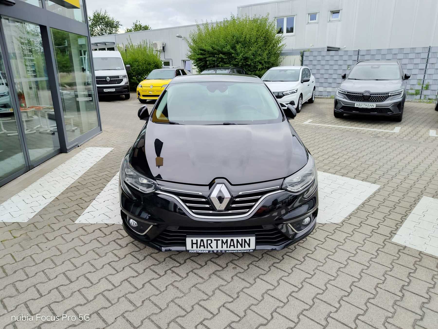 RENAULT Megane IV Symphony ENERGY TCe 130 RENAULT Megane IV Symphony ENERGY TCe 130