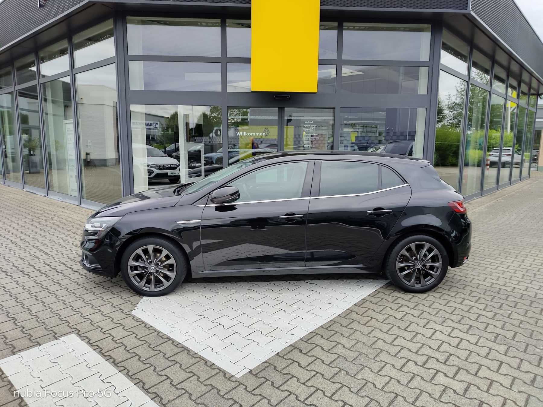 RENAULT Megane IV Symphony ENERGY TCe 130 RENAULT Megane IV Symphony ENERGY TCe 130