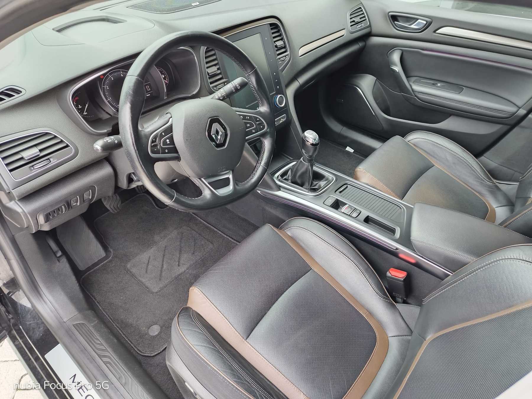 RENAULT Megane IV Symphony ENERGY TCe 130 RENAULT Megane IV Symphony ENERGY TCe 130