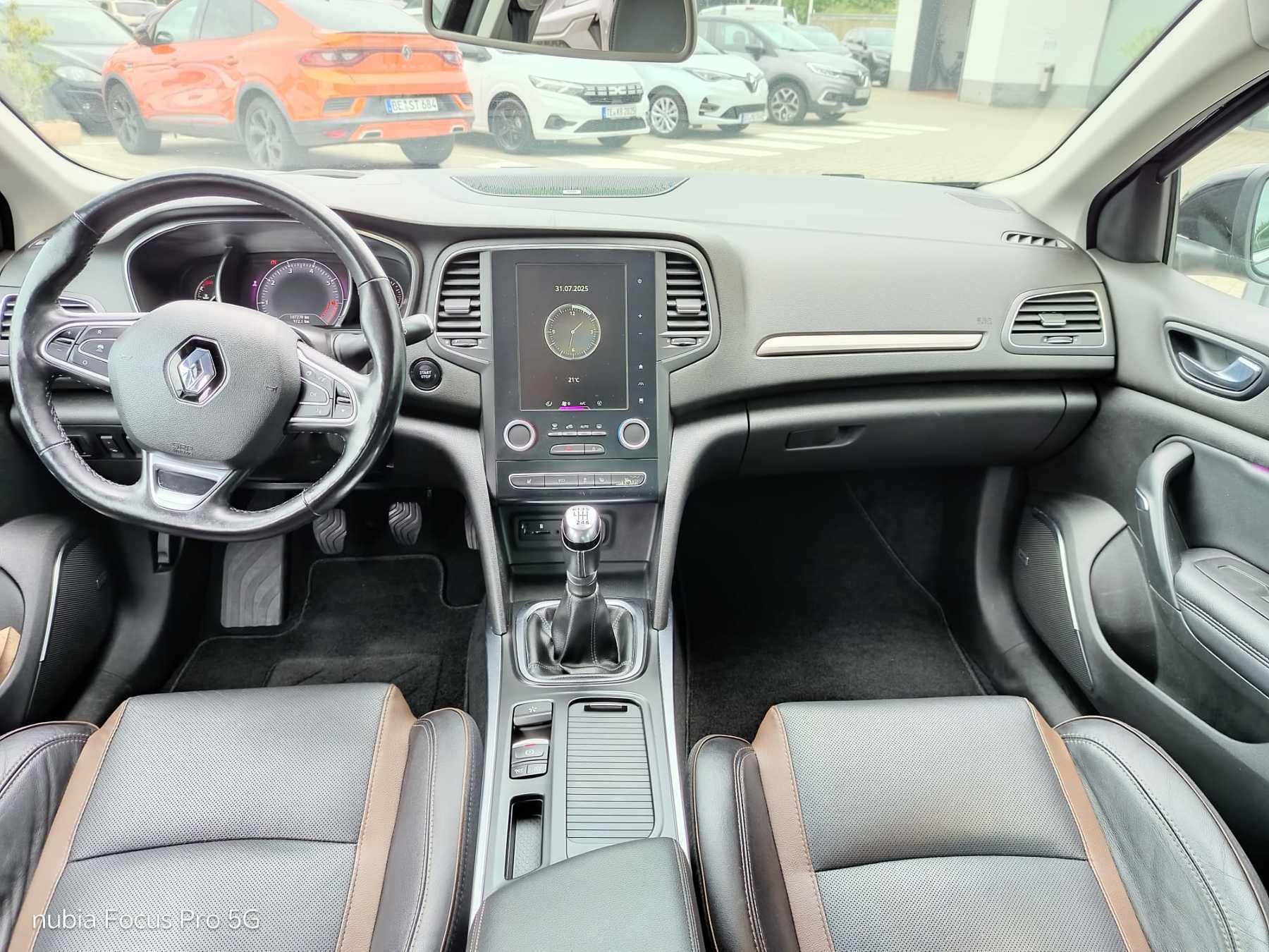 RENAULT Megane IV Symphony ENERGY TCe 130 RENAULT Megane IV Symphony ENERGY TCe 130