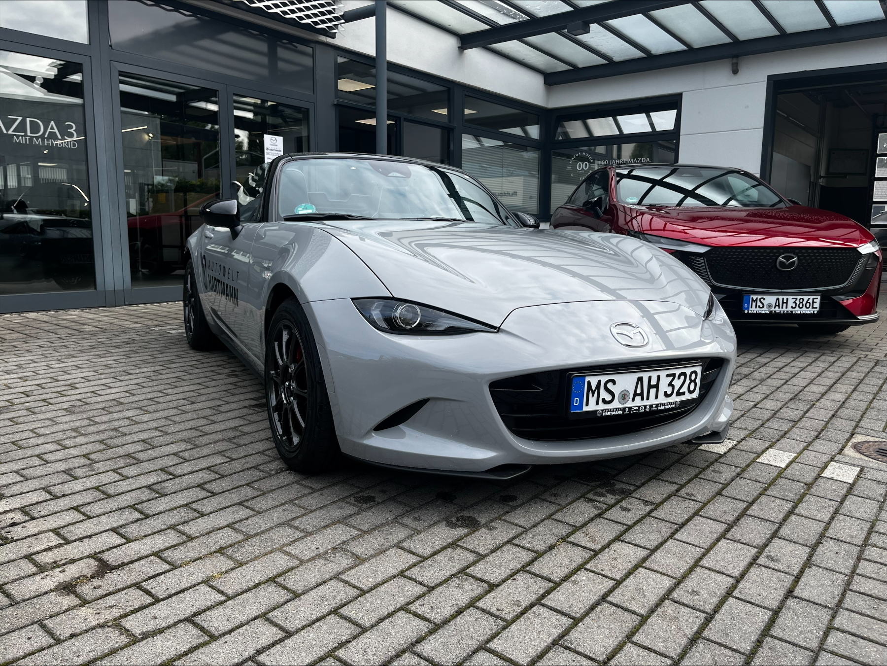 MAZDA MX-5 1.5L SKYACTIV-G 132 6MT RWD Homura MAZDA MX-5 1.5L SKYACTIV-G 132 6MT RWD Homura