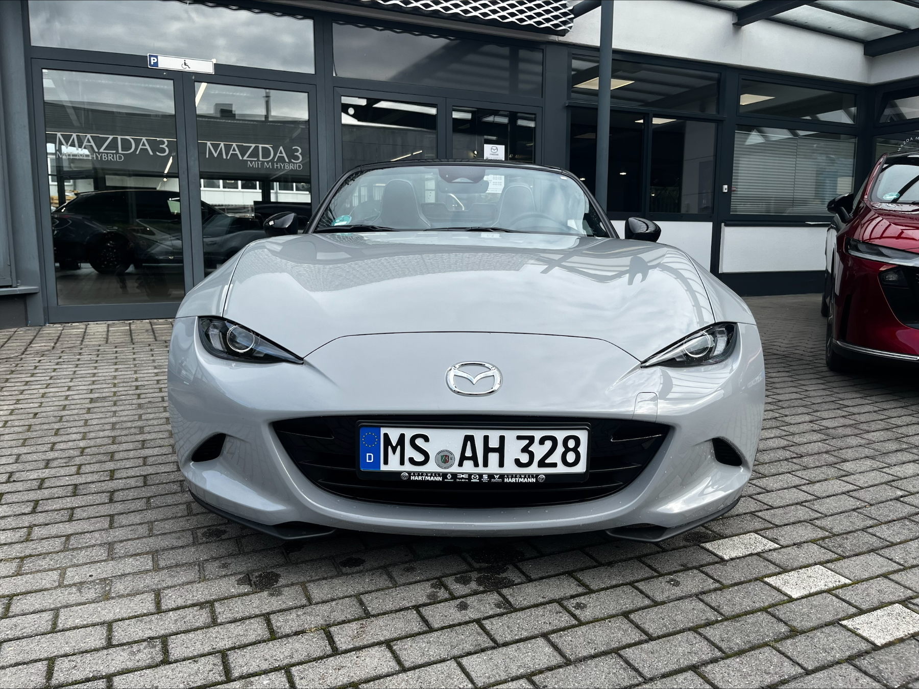 MAZDA MX-5 1.5L SKYACTIV-G 132 6MT RWD Homura MAZDA MX-5 1.5L SKYACTIV-G 132 6MT RWD Homura