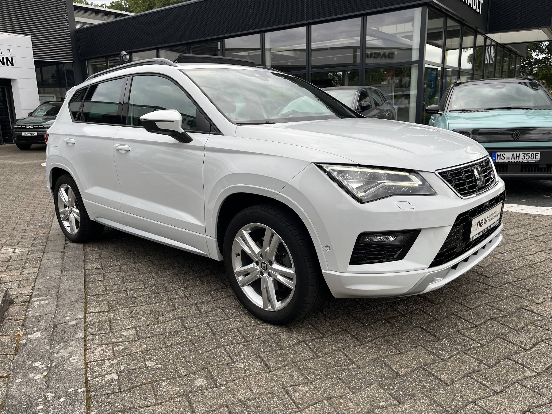 SEAT Ateca FR 4Drive 2,0Tsi 7-Gang-DSF Pano-Dach,360* SEAT Ateca FR 4Drive 2,0Tsi 7-Gang-DSF Pano-Dach,360*