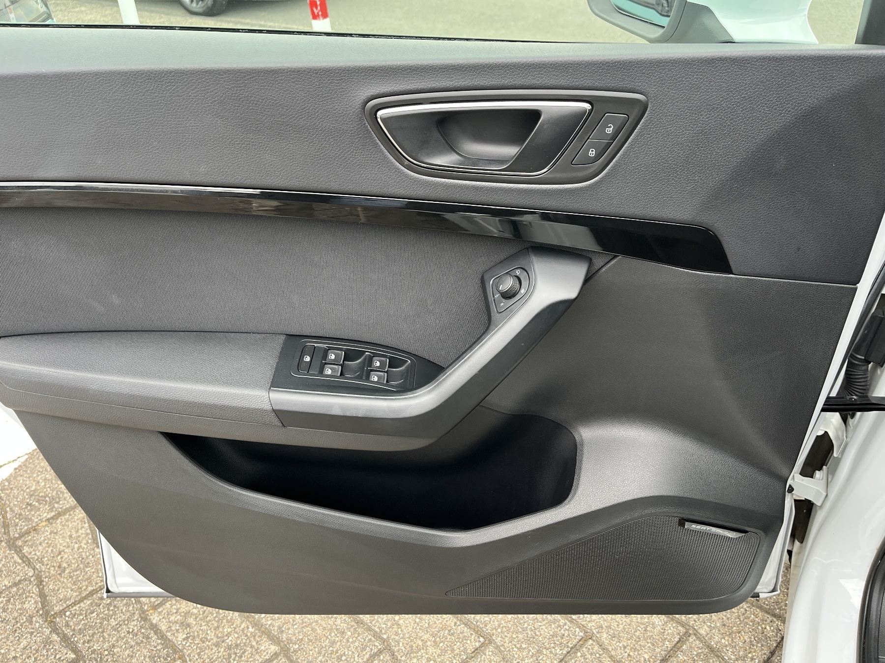 SEAT Ateca FR 4Drive 2,0Tsi 7-Gang-DSF Pano-Dach,360* SEAT Ateca FR 4Drive 2,0Tsi 7-Gang-DSF Pano-Dach,360*