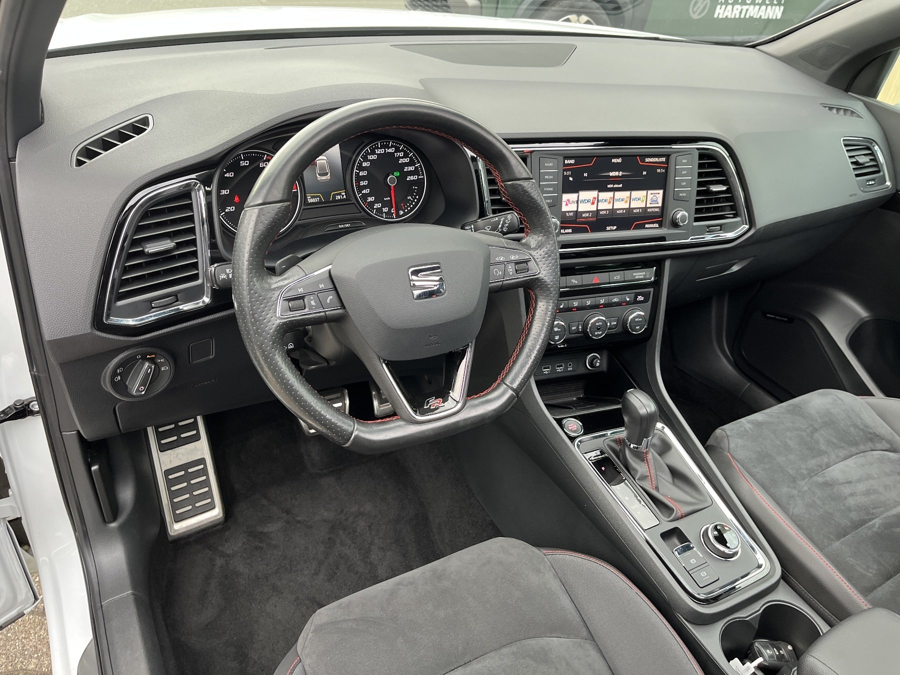 SEAT Ateca FR 4Drive 2,0Tsi 7-Gang-DSF Pano-Dach,360* SEAT Ateca FR 4Drive 2,0Tsi 7-Gang-DSF Pano-Dach,360*