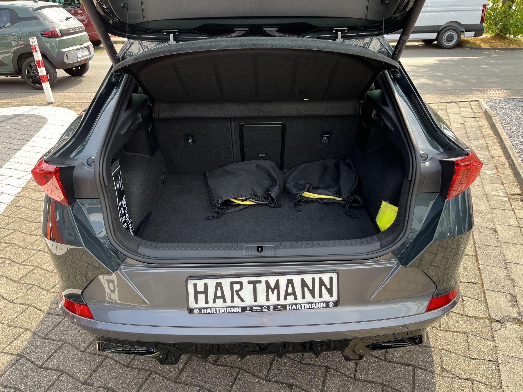 CUPRA Formentor 1.4 VZ E-HYBRID Pano-Dach, AHK CUPRA Formentor 1.4 VZ E-HYBRID Pano-Dach, AHK