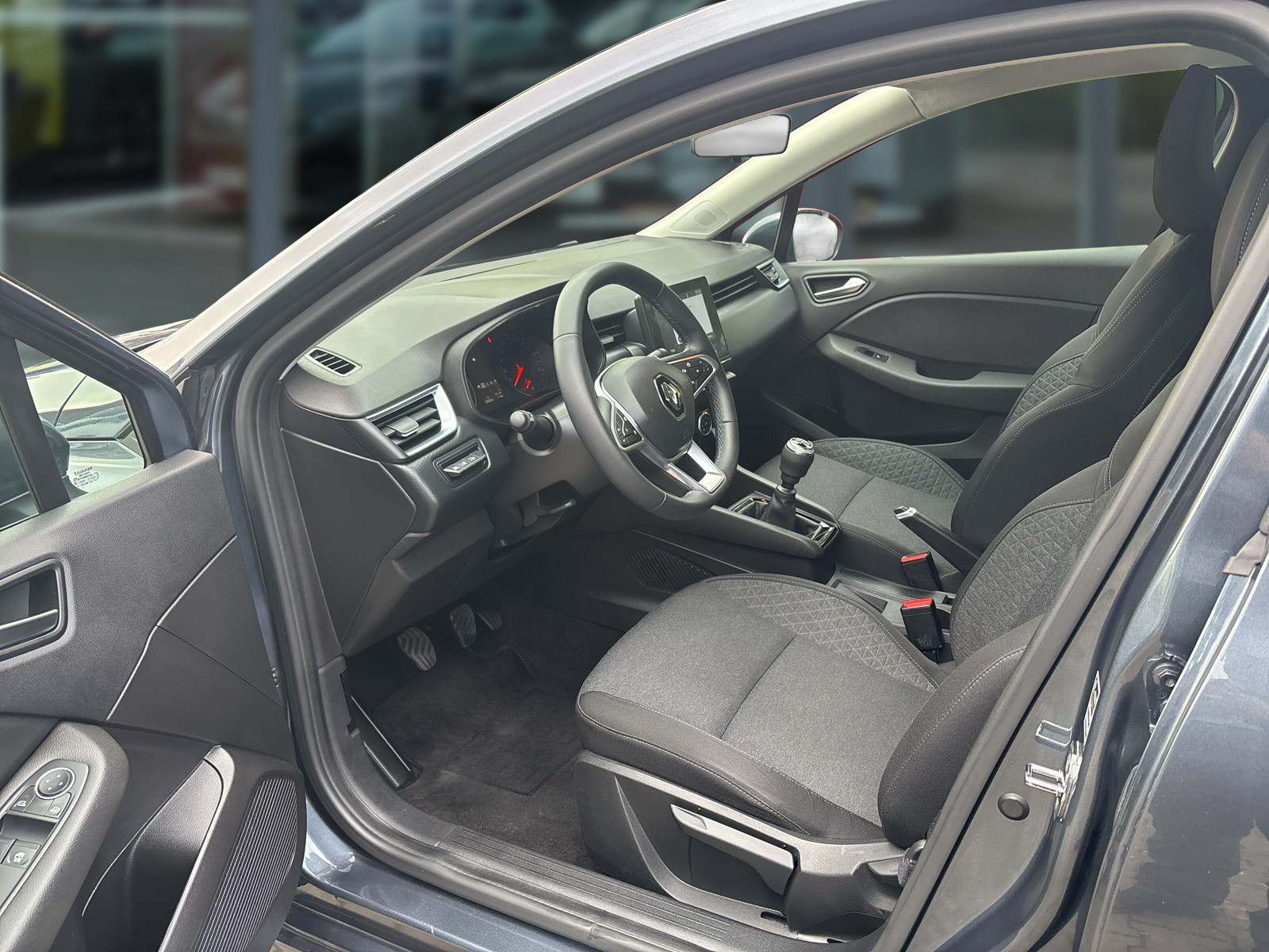 RENAULT Clio ZEN TCe 90 RENAULT Clio ZEN TCe 90