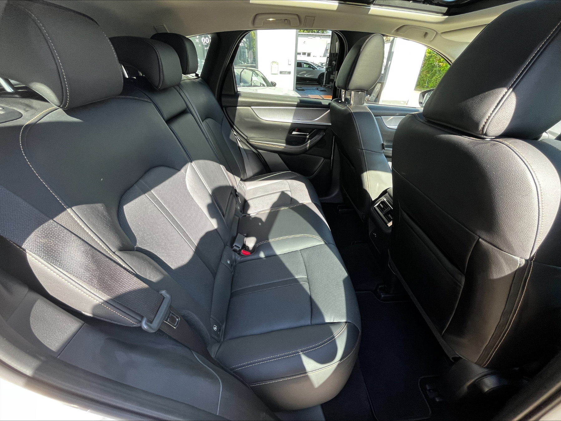 MAZDA CX-60 Homura Hybrid AWD 327PS Panorama AHK MAZDA CX-60 Homura Hybrid AWD 327PS Panorama AHK