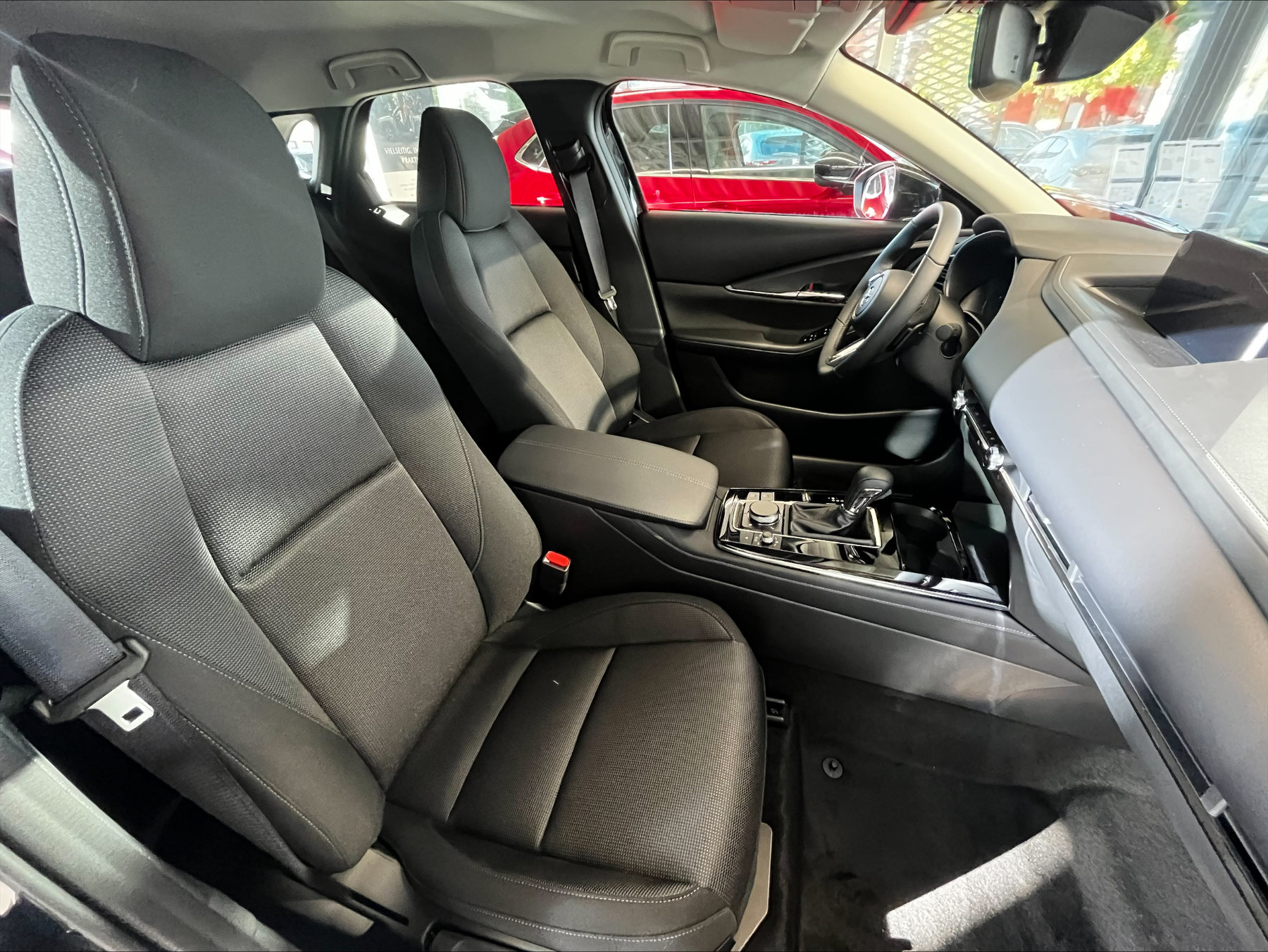 MAZDA CX-30 Exclusive-Line 2.0L e-SKYACTIV X 186ps AHK MAZDA CX-30 Exclusive-Line 2.0L e-SKYACTIV X 186ps AHK