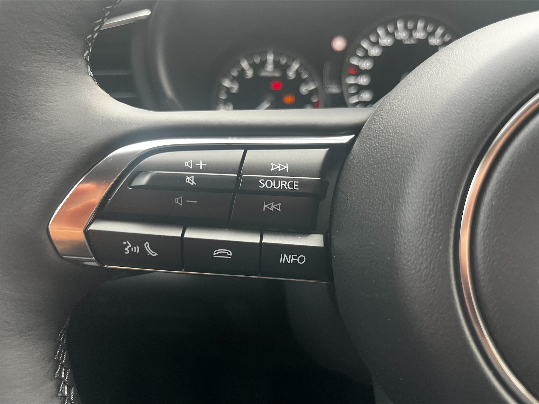 MAZDA CX-30 2.5L e-SKYACTIV G 140ps Exclusive-line AHK MAZDA CX-30 2.5L e-SKYACTIV G 140ps Exclusive-line AHK