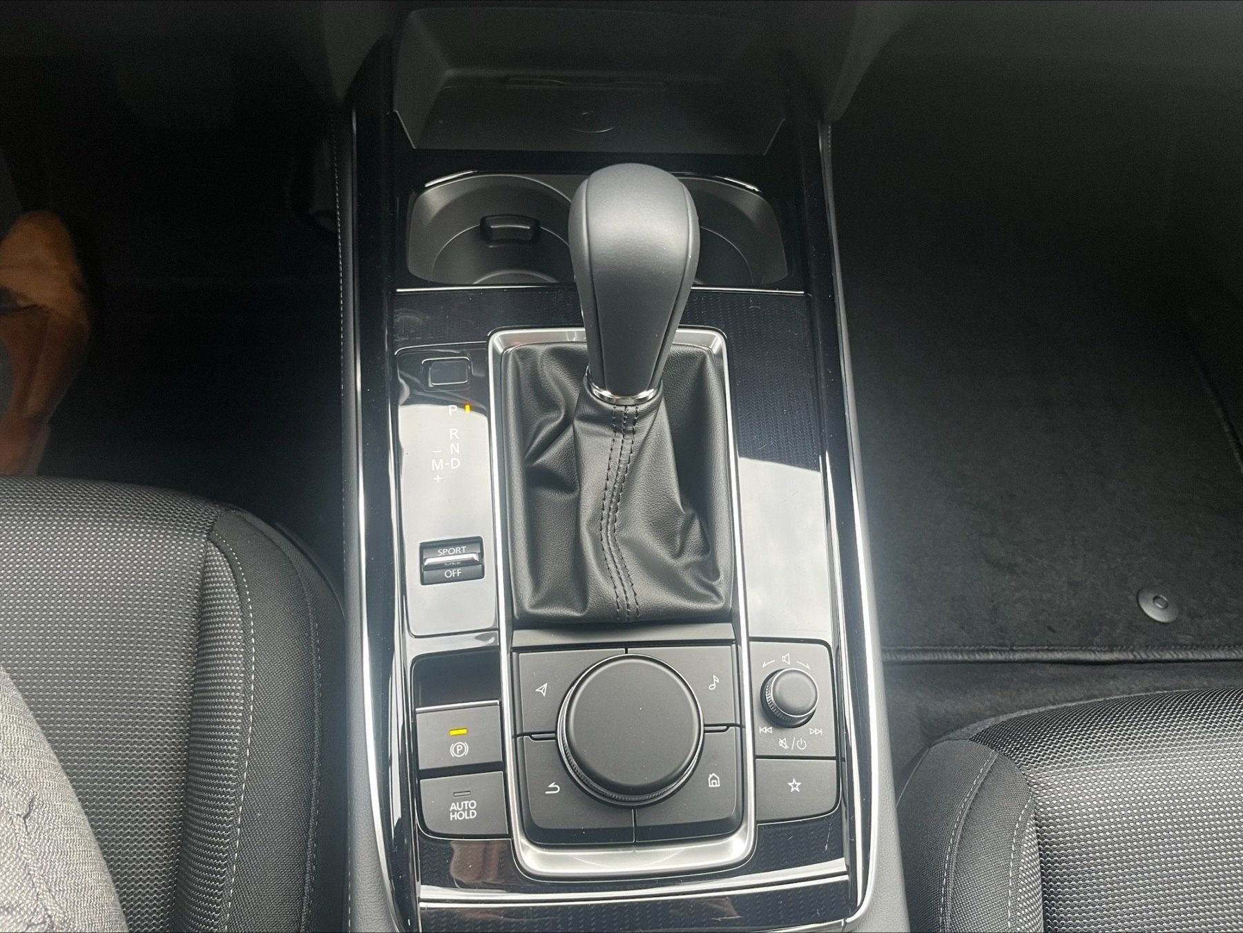 MAZDA CX-30 2.5L e-SKYACTIV G 140ps Exclusive-line AHK MAZDA CX-30 2.5L e-SKYACTIV G 140ps Exclusive-line AHK