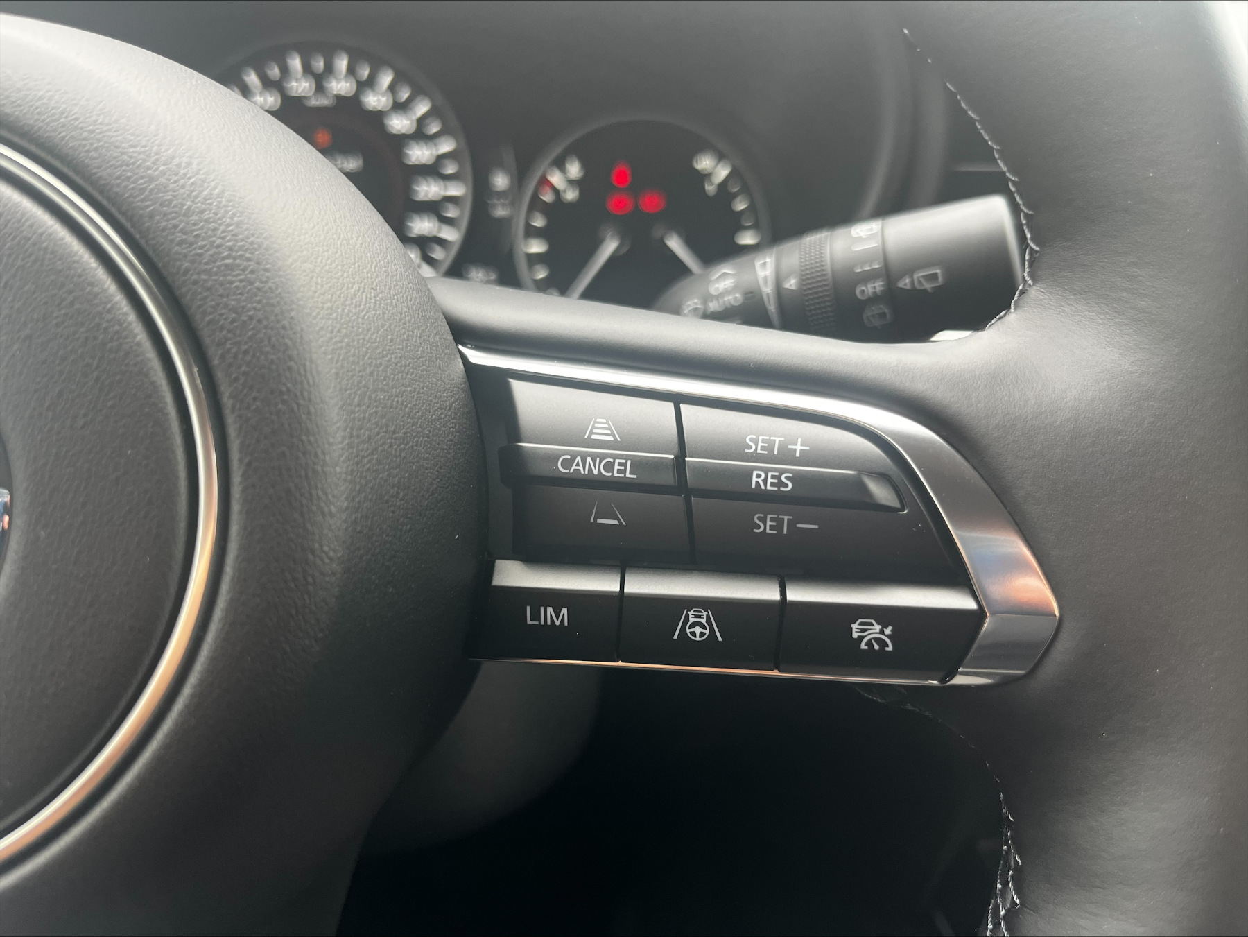 MAZDA CX-30 2.5L e-SKYACTIV G 140ps Exclusive-line MAZDA CX-30 2.5L e-SKYACTIV G 140ps Exclusive-line