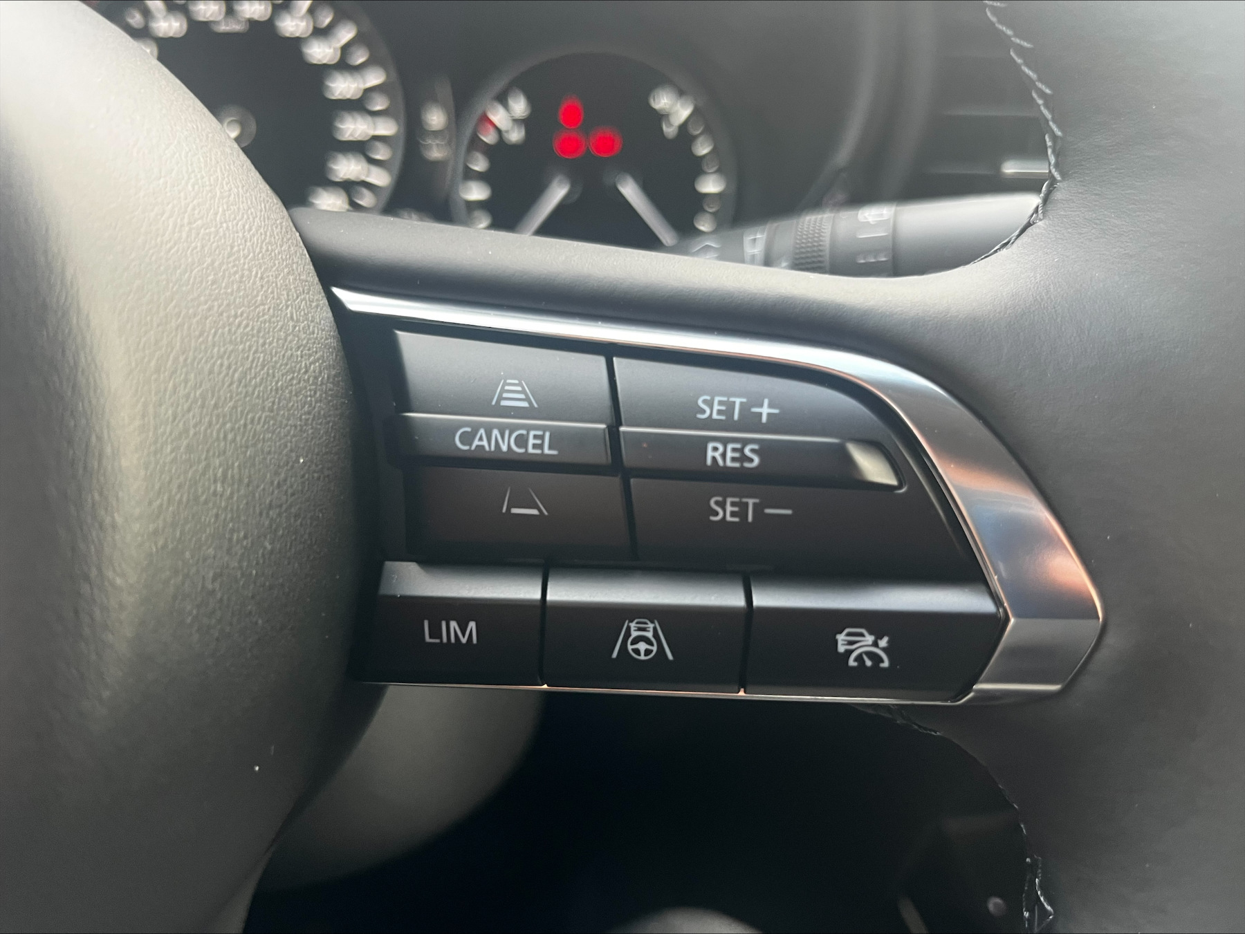 MAZDA CX-30 2.5L e-SKYACTIV G 140ps Exclusive-line AHK MAZDA CX-30 2.5L e-SKYACTIV G 140ps Exclusive-line AHK