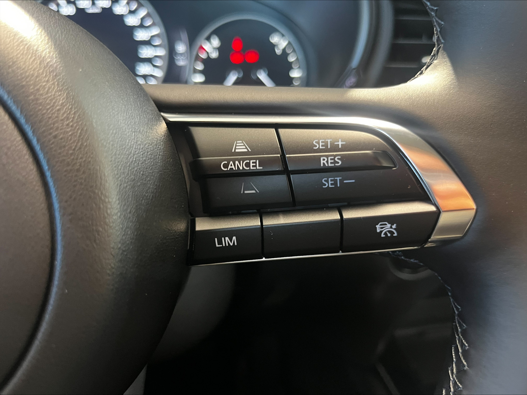 MAZDA CX-30 2.5L e-SKYACTIV G 140ps 6AT FWD Homura MAZDA CX-30 2.5L e-SKYACTIV G 140ps 6AT FWD Homura