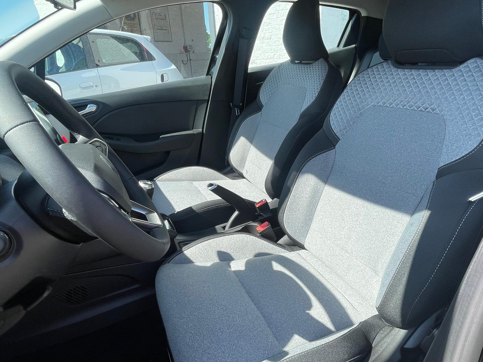 RENAULT Clio Evolution SCe 65 RENAULT Clio Evolution SCe 65