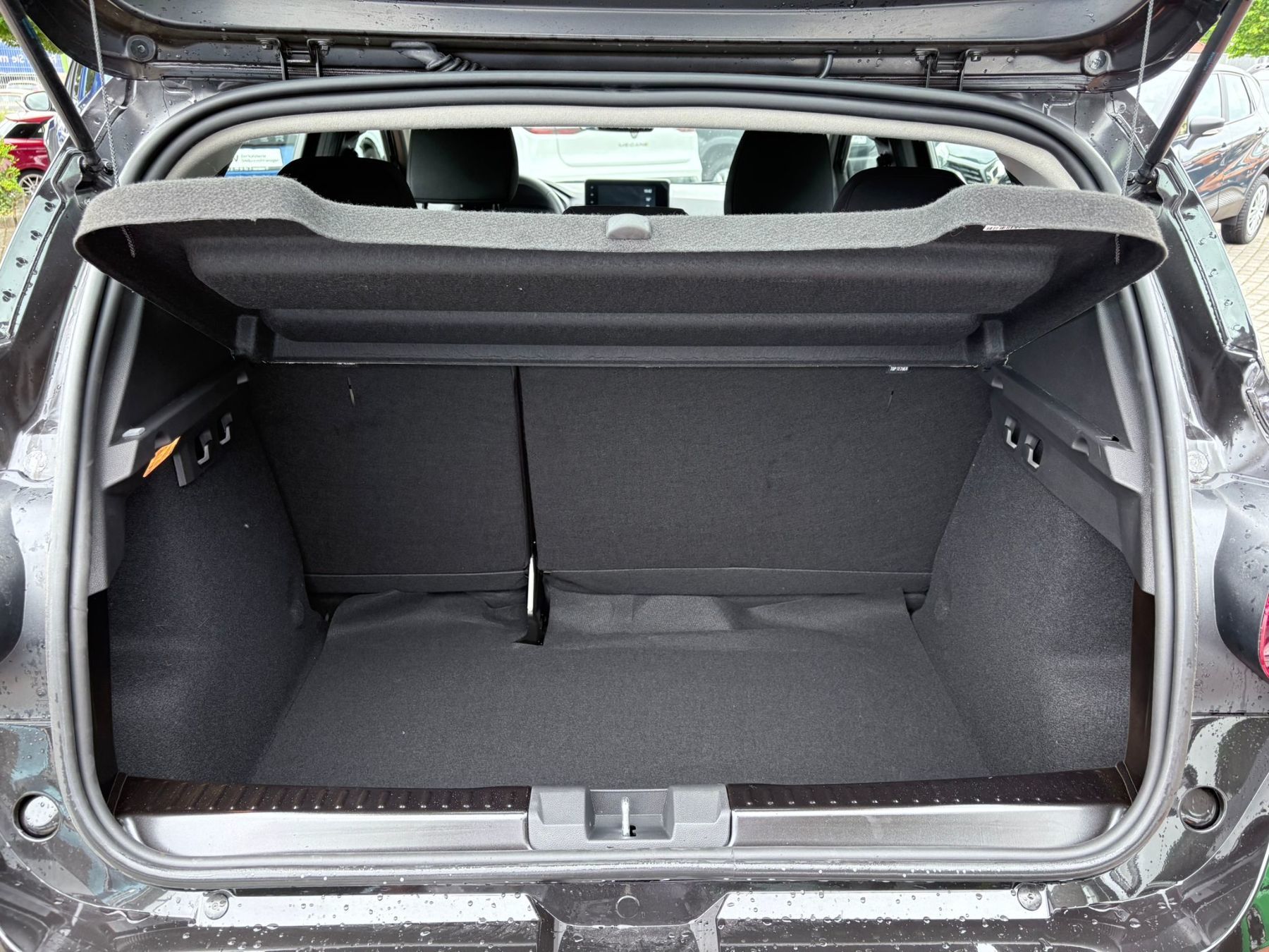 DACIA Sandero Essential TCe 90 DACIA Sandero Essential TCe 90